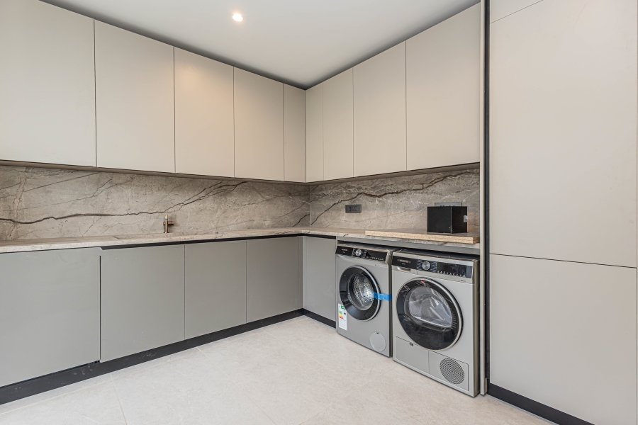 3 Bedroom Property for Sale in Fresnaye Western Cape